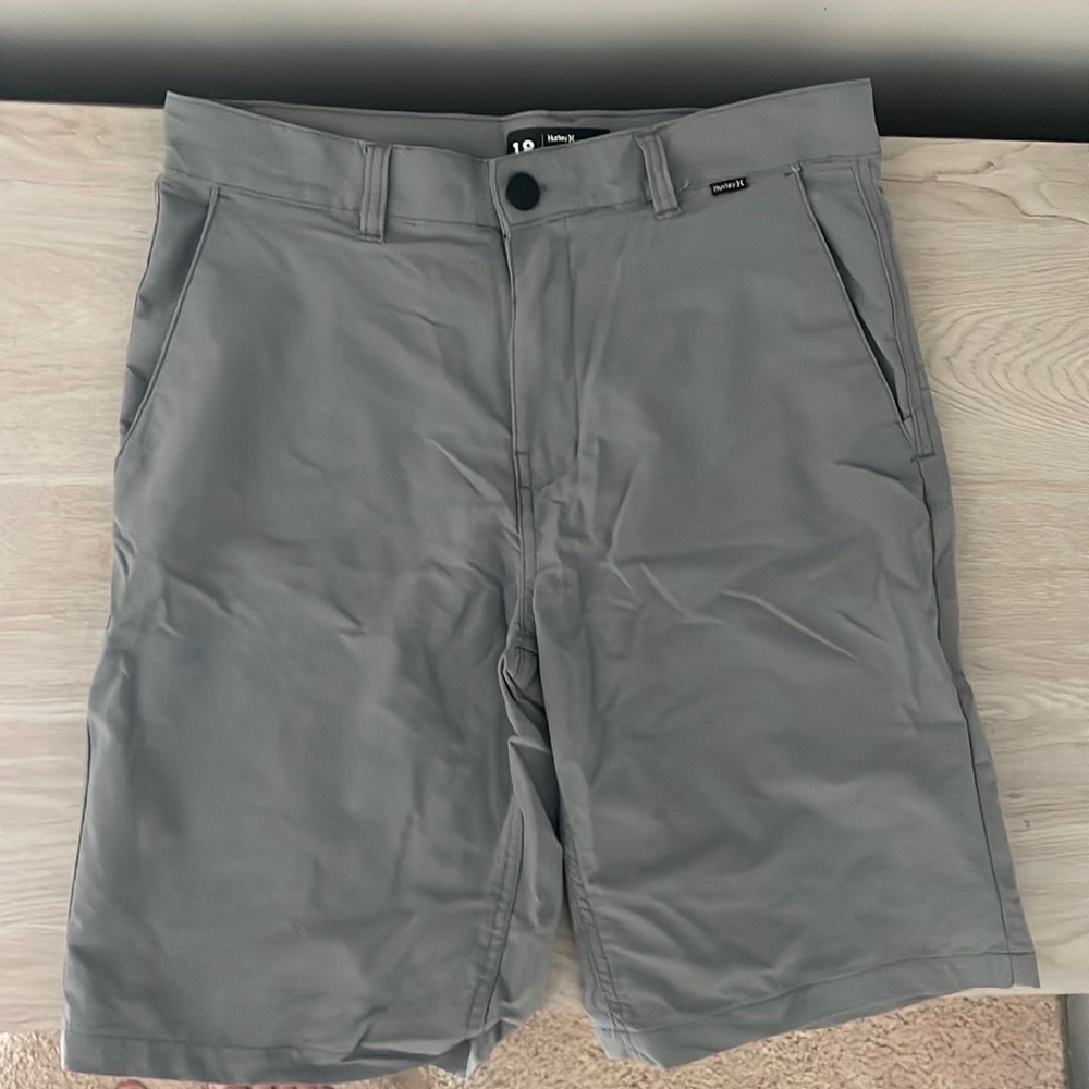Hurley Boys Size 18 H20-DRI walk shorts.